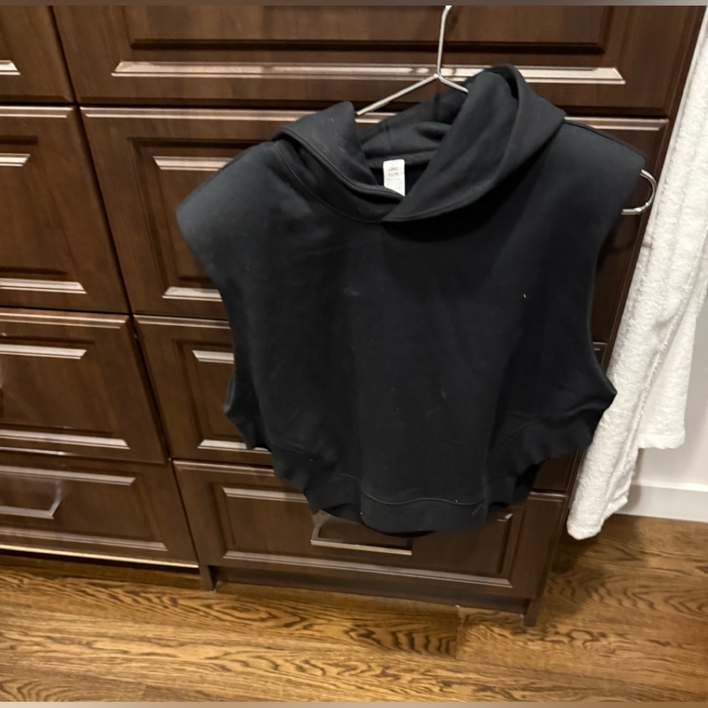 ALO Black Sleeveless Hoodie